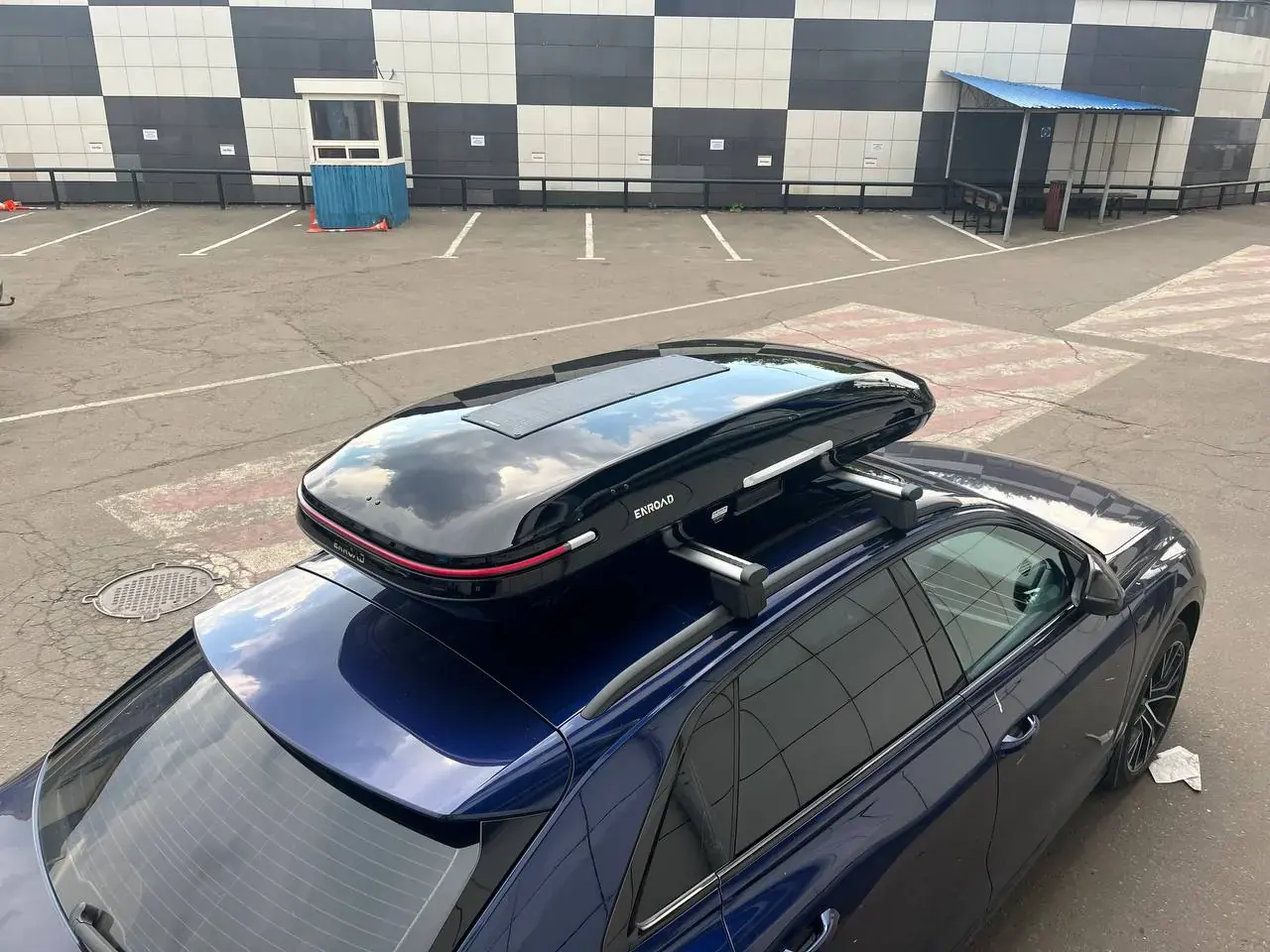 Установка автобокса ENROAD на Audi Q8 в магазине БоксТим
