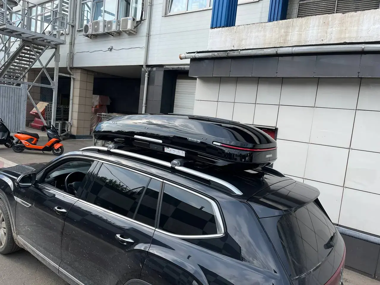 Установка автобокса ENROAD на Volkswagen Teramont в магазине БоксТим