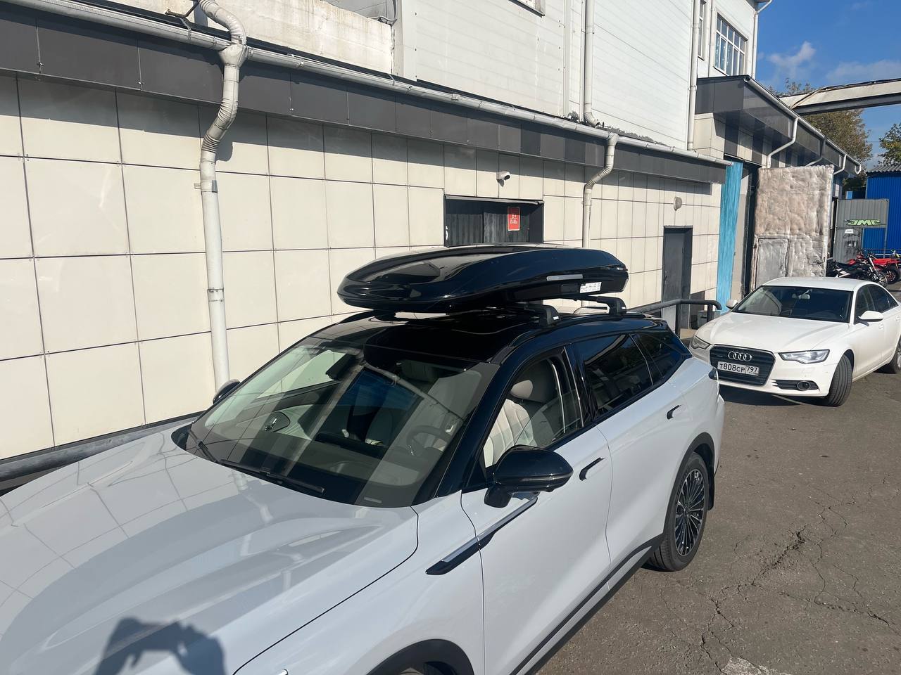 Установка автобокса ENROAD на Exeed RX в магазине БоксТим